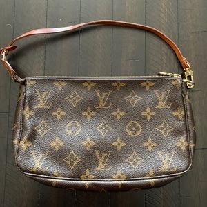 Louis Vuitton clutch